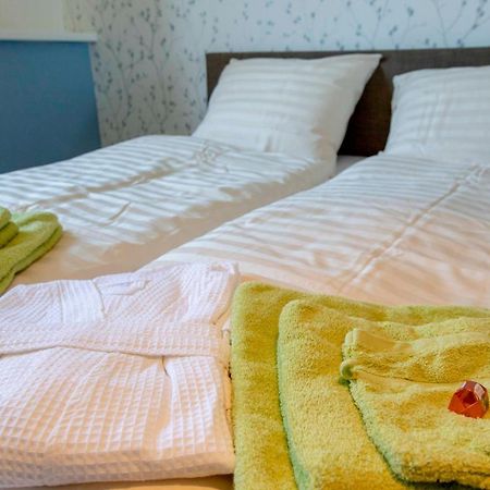 B&B Antoniushoeve Lomm Екстериор снимка