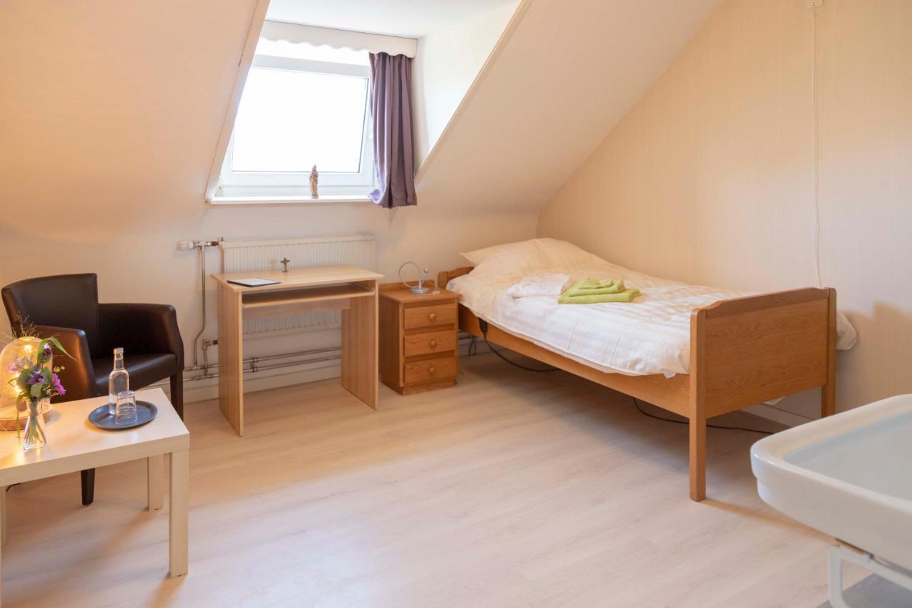 B&B Antoniushoeve Lomm Екстериор снимка